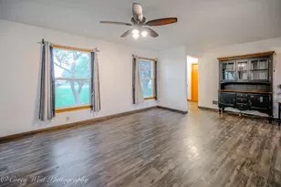 8994 Illinois Route 64, Sycamore, IL 60178 - Photo 8
