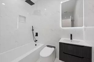 2002 W Huron St, Chicago, IL 60612 - Photo 56