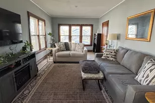 1018 Massena Ave, Waukegan, IL 60085 - Photo 4