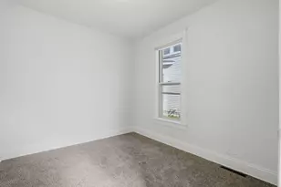 1927 14th St, Moline, IL 61265 - Photo 12
