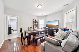 5309 W Henderson St, Chicago, IL 60641 - Photo 4