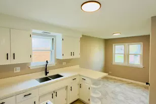 6542 W Windsor Ave, Berwyn, IL 60402 - Photo 6