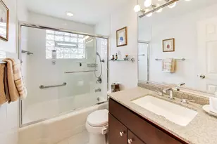 7645 Kilbourn Ave, Skokie, IL 60076 - Photo 14