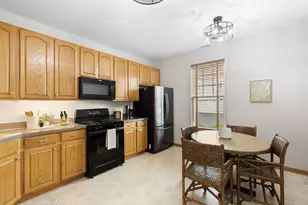 77 Johnson Ct, North Aurora, IL 60542 - Photo 8