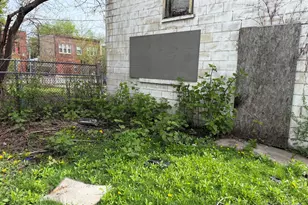 6405 S Eberhart Ave, Chicago, IL 60637 - Photo 2