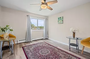 1205 E Hintz Rd, Arlington Heights, IL 60004 - Photo 16