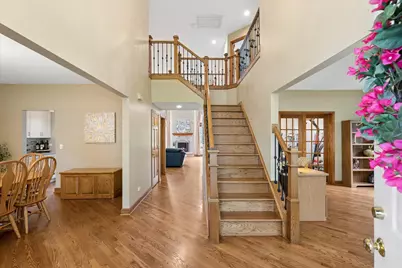 1616 Rolling Hills Drive, Crystal Lake, IL 60014 - Photo 4