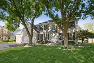 1616 Rolling Hills Dr, Crystal Lake, IL 60014 - Photo 2