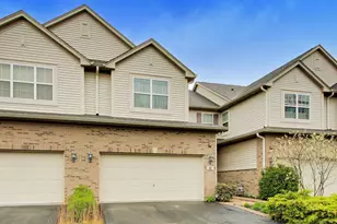 31 Oak Creek Ct, North Aurora, IL 60542 - Photo 1