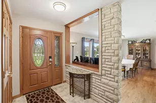 13 Wild Cherry Ln, Palos Park, IL 60464 - Photo 4