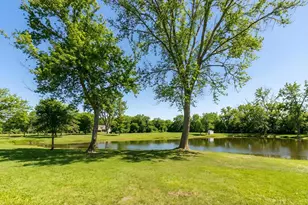 334 Bristol Ln, Fox River Grove, IL 60021 - Photo 6