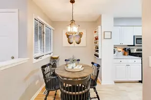334 Bristol Ln, Fox River Grove, IL 60021 - Photo 8