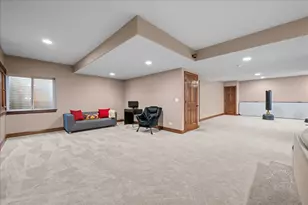 858 Hathaway Ct, North Aurora, IL 60542 - Photo 38
