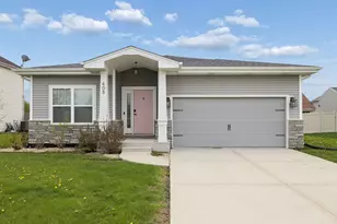 408 Holland Dr, Joliet, IL 60436 - Photo 2
