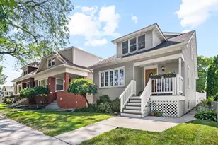 5750 N Merrimac Ave, Chicago, IL 60646 - Photo 1