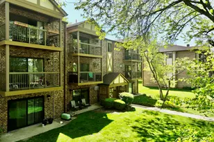 811 S Dwyer Ave, Arlington Heights, IL 60005 - Photo 1