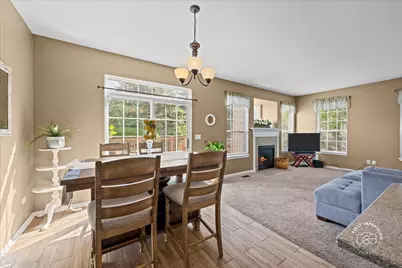 2582 Lorraine Circle #2582, Geneva, IL 60134 - Photo 8