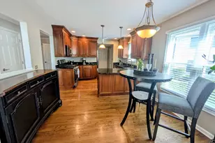 905 Thornwood Ct, Saint Charles, IL 60174 - Photo 12