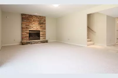 [Address not provided], Rockford, IL 61107 - Photo 32