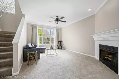 629 Pheasant Trail, Saint Charles, IL 60174 - Photo 2