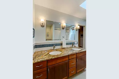629 W Elm Street, Wheaton, IL 60189 - Photo 20
