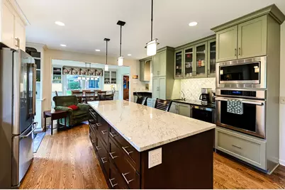 629 W Elm Street, Wheaton, IL 60189 - Photo 8