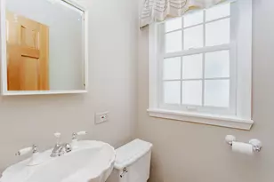 6239 N Lenox Ave, Chicago, IL 60646 - Photo 14