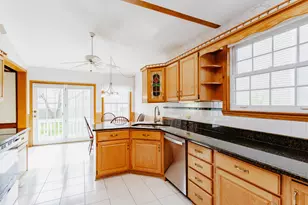 6239 N Lenox Ave, Chicago, IL 60646 - Photo 8