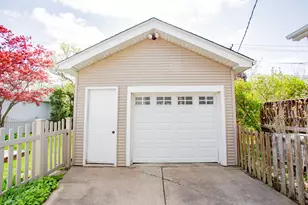 6239 N Lenox Ave, Chicago, IL 60646 - Photo 26