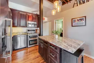 2525 N Sheffield Ave, Chicago, IL 60614 - Photo 8