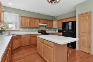 259 Pleasant Plains Dr, Saint Charles, IL 60175 - Photo 8