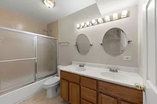 318 Erie Cir, Bloomingdale, IL 60108 - Photo 38
