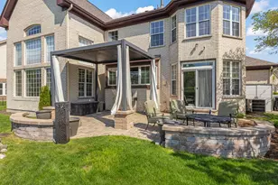 318 Erie Cir, Bloomingdale, IL 60108 - Photo 40