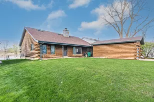 535 Kingston Blvd, McHenry, IL 60050 - Photo 2