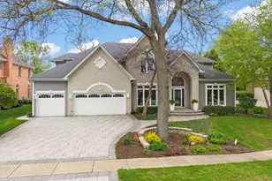 2S370 Canterbury Ct, Glen Ellyn, IL 60137 - Photo 2