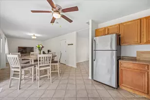 1185 Case Ln, Elgin, IL 60120 - Photo 4