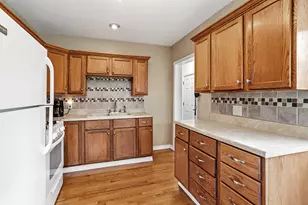 302 E Division St, Lemont, IL 60439 - Photo 16
