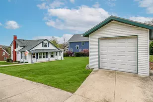 302 E Division St, Lemont, IL 60439 - Photo 10