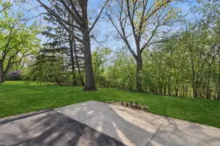 22644 Lakeshore Dr, Richton Park, IL 60471 - Photo 20