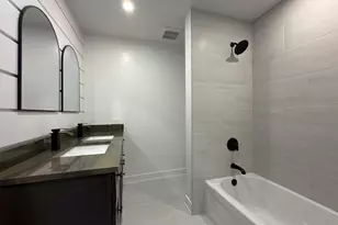 823 Banyan Dr, Elk Grove Village, IL 60007 - Photo 18