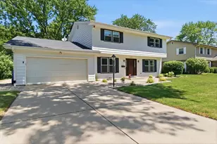 2357 Wyckwood Dr, Aurora, IL 60506 - Photo 32