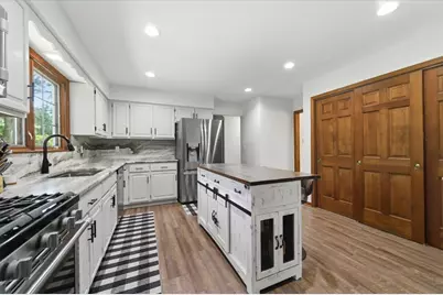 2357 Wyckwood Drive, Aurora, IL 60506 - Photo 10