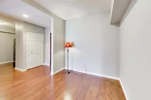 105 Lakeview Dr, Bloomingdale, IL 60108 - Photo 10