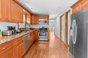 1835 W 34th St, Chicago, IL 60608 - Photo 8