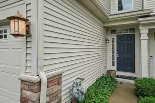 485 S Jade Ln, Round Lake, IL 60073 - Photo 2