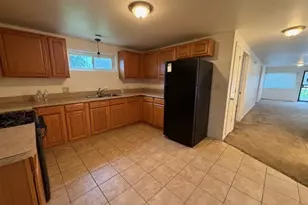 1402 Berkeley Ave, Ford Heights, IL 60411 - Photo 8