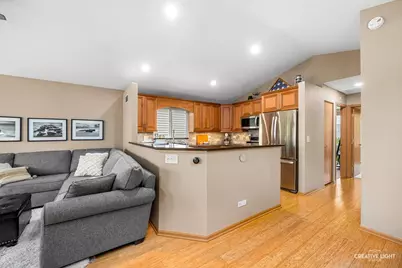 176 Presidential Boulevard, Oswego, IL 60543 - Photo 6