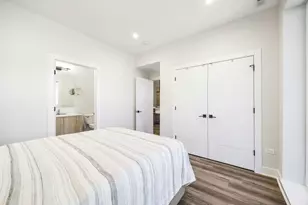 35 S Hoyne Ave, Chicago, IL 60612 - Photo 8