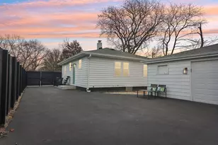 502 N Smith St, Palatine, IL 60067 - Photo 2