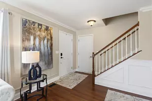 298 Clarendon Ln, Bolingbrook, IL 60440 - Photo 4